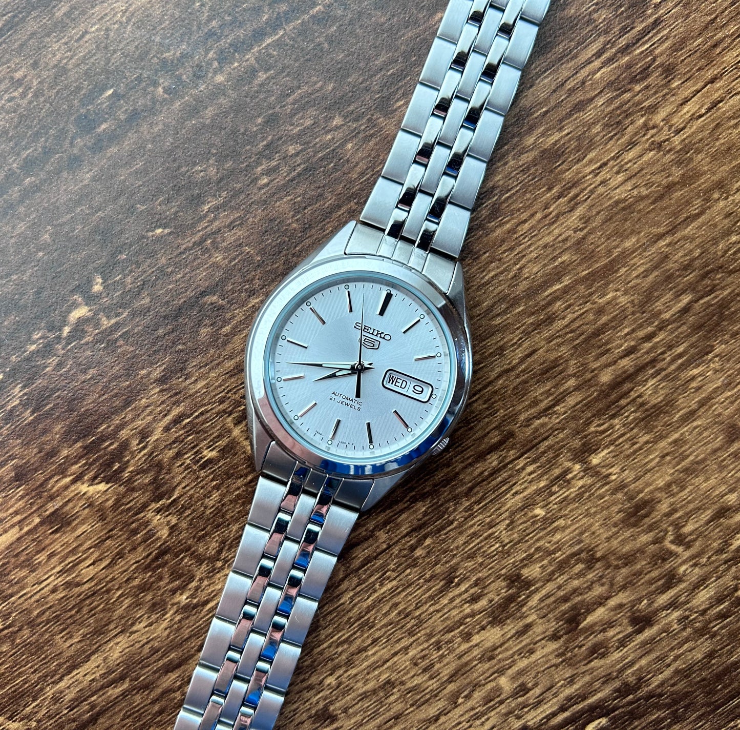 SEIKO 5 SNKL15K1 - Uhrengraefen