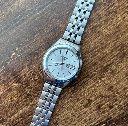 SEIKO 5 SNKL15K1 - Uhrengraefen