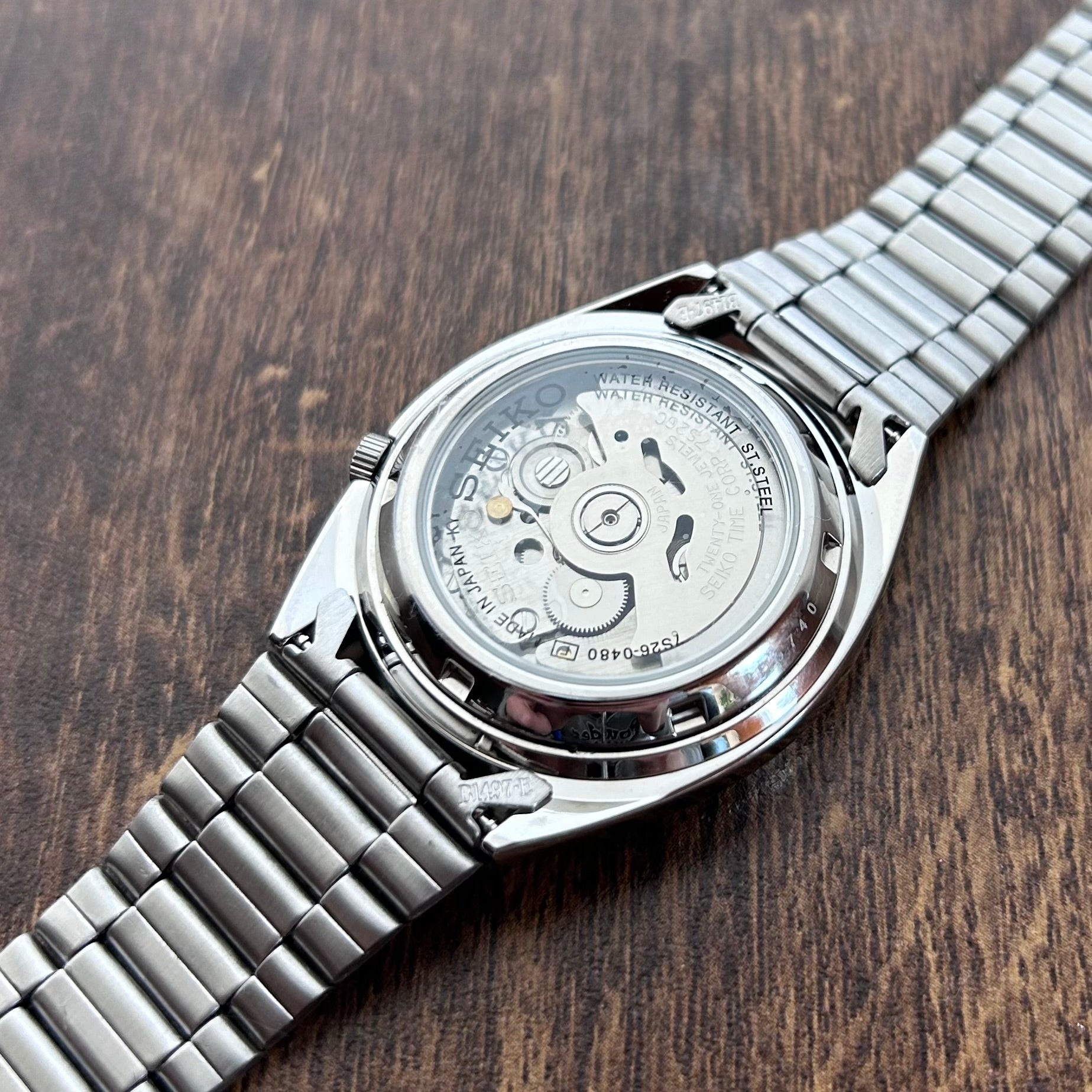SEIKO_5_SNXS73J1_Automatikuhr_Herren Rückseite